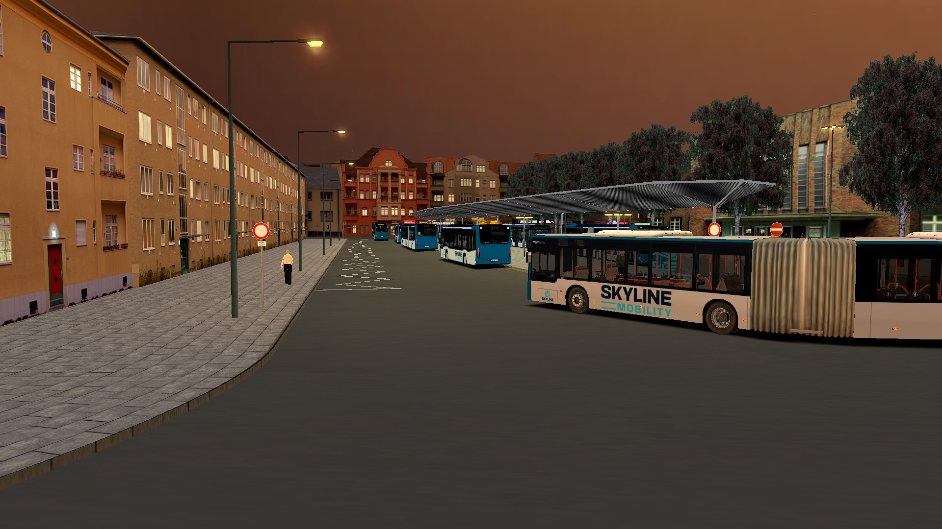 Skyline Mobility Busse bei der abendlichen Depot-Einfahrt